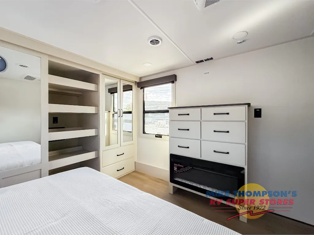 2026 Grand Design Momentum 399M, Photos photo 12