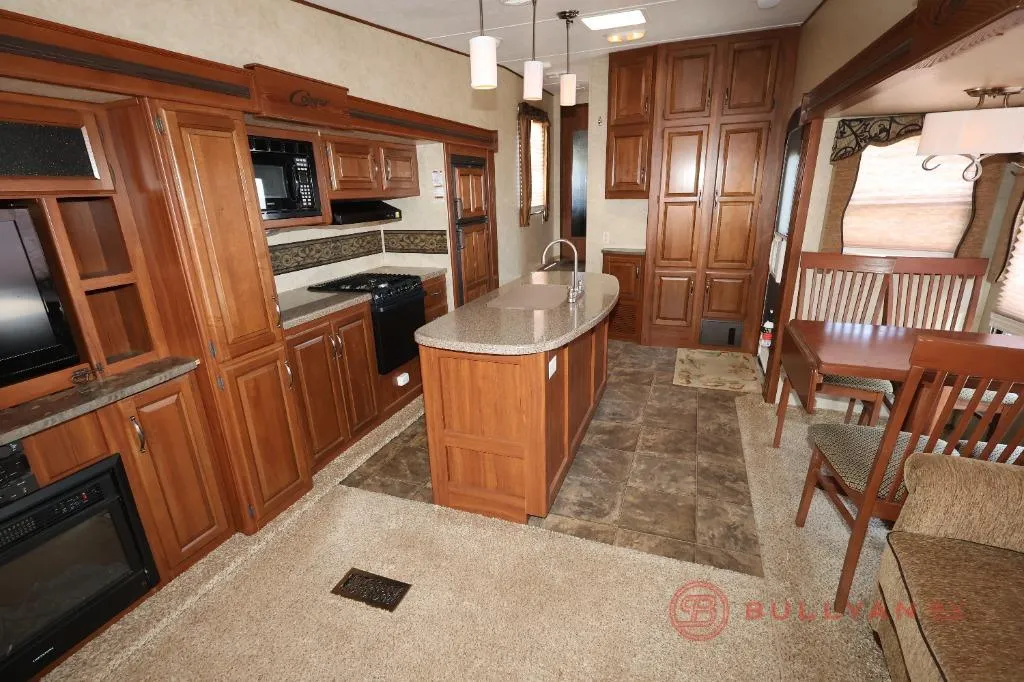 2013 Keystone RV Cougar 333MKS - Photo 2