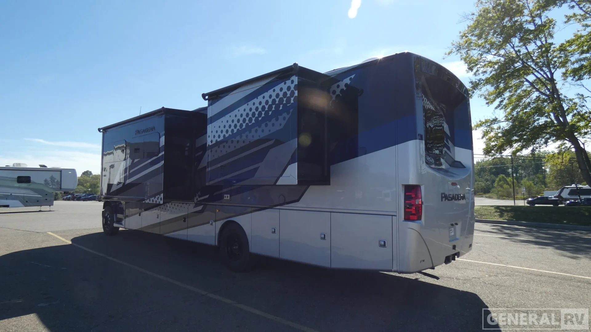 2026 Thor Motor Coach Pasadena 38DX - Photo 4