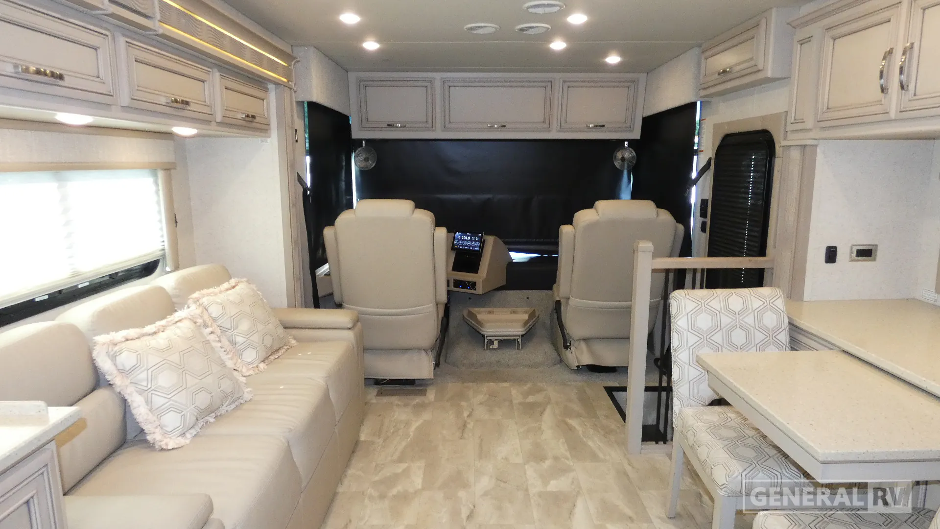 2022 Newmar Bay Star 3226 - Photo 3