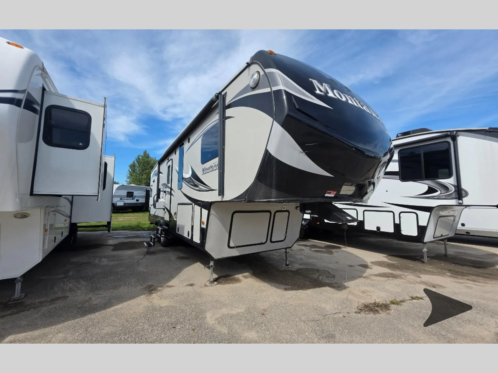 2015 Keystone Montana High Country 293RK - Photo 2
