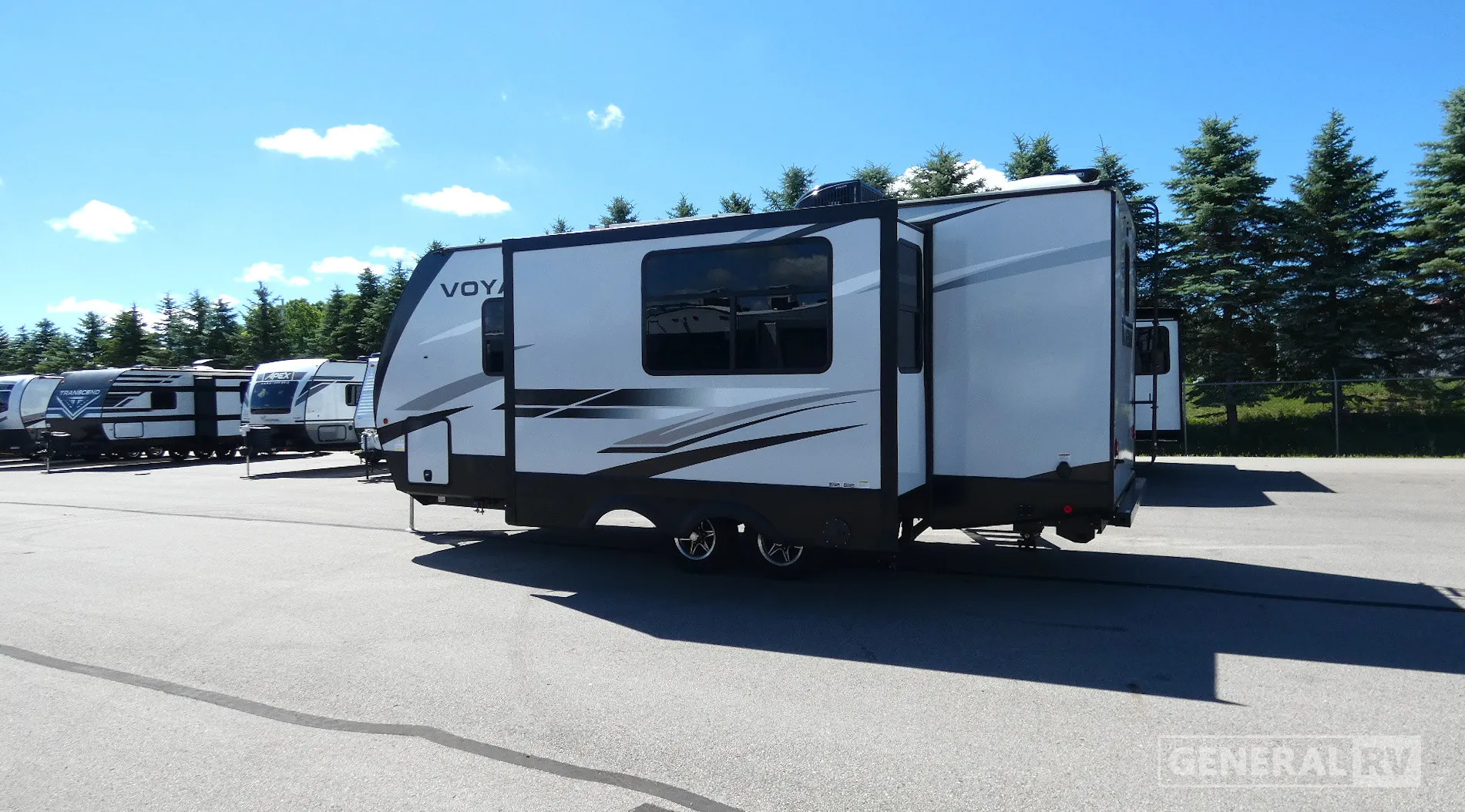 2022 Winnebago Voyage 2427RB - Photo 4