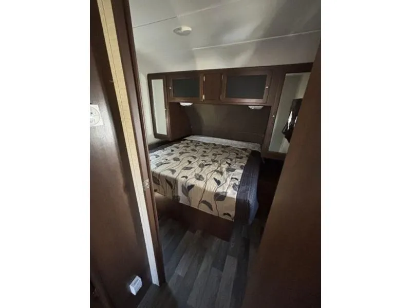 2017 Keystone RV Bullet 220RBI - Photo 4