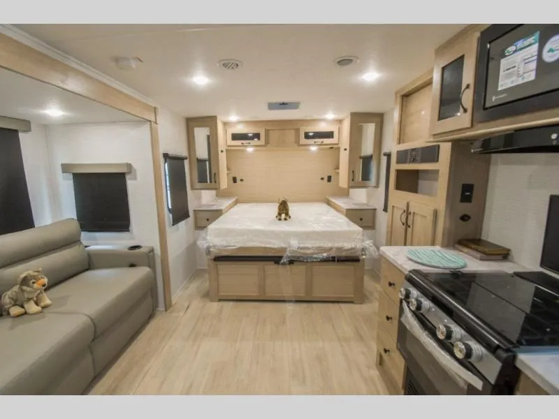 2025 Palomino Solaire Ultra-Lite 2080RBS - Photo 4