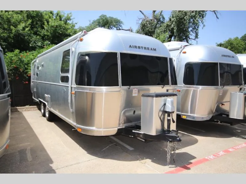 2019 Airstream Flying Cloud 27FB - Photo 2