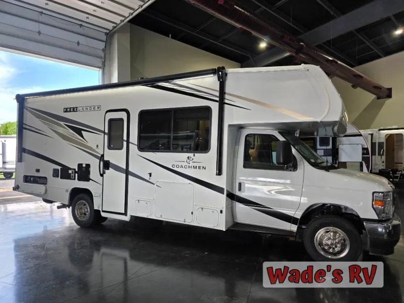 2026 Coachmen Freelander 26DS - Photo 2