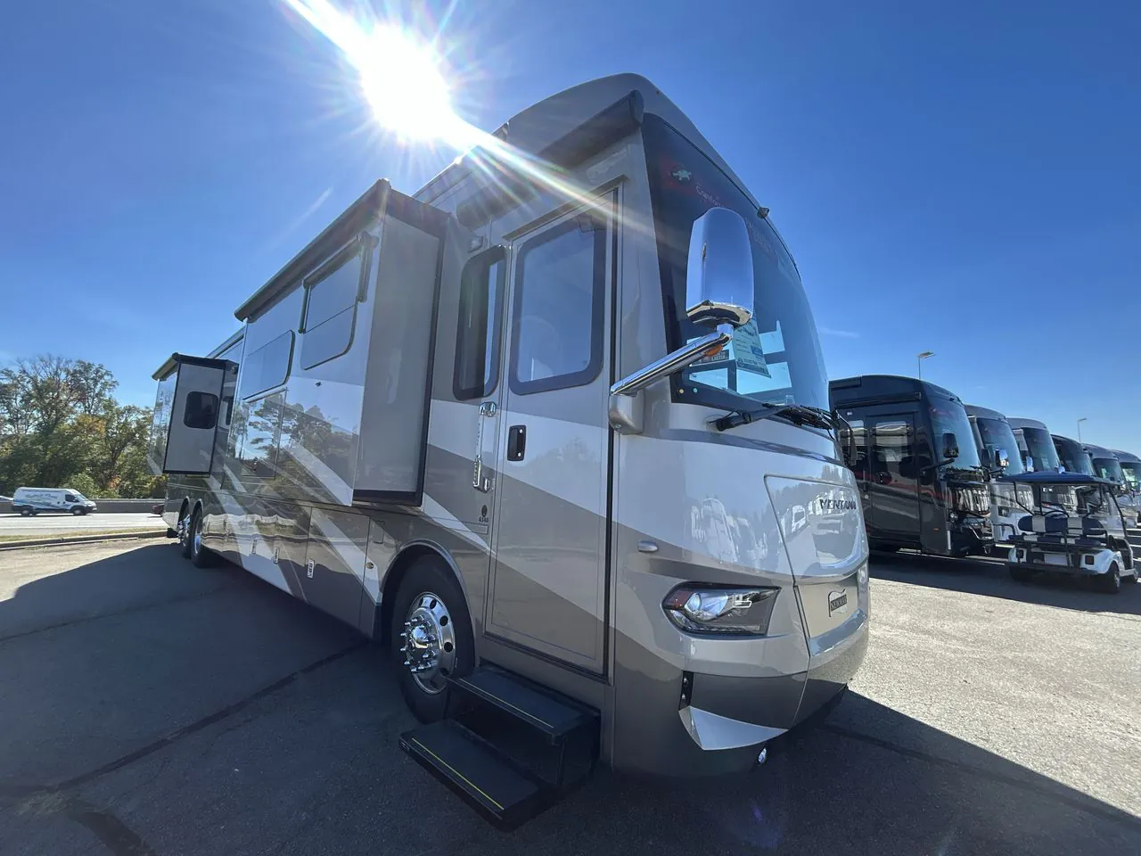 2026 Newmar Ventana 4340 - Photo 2