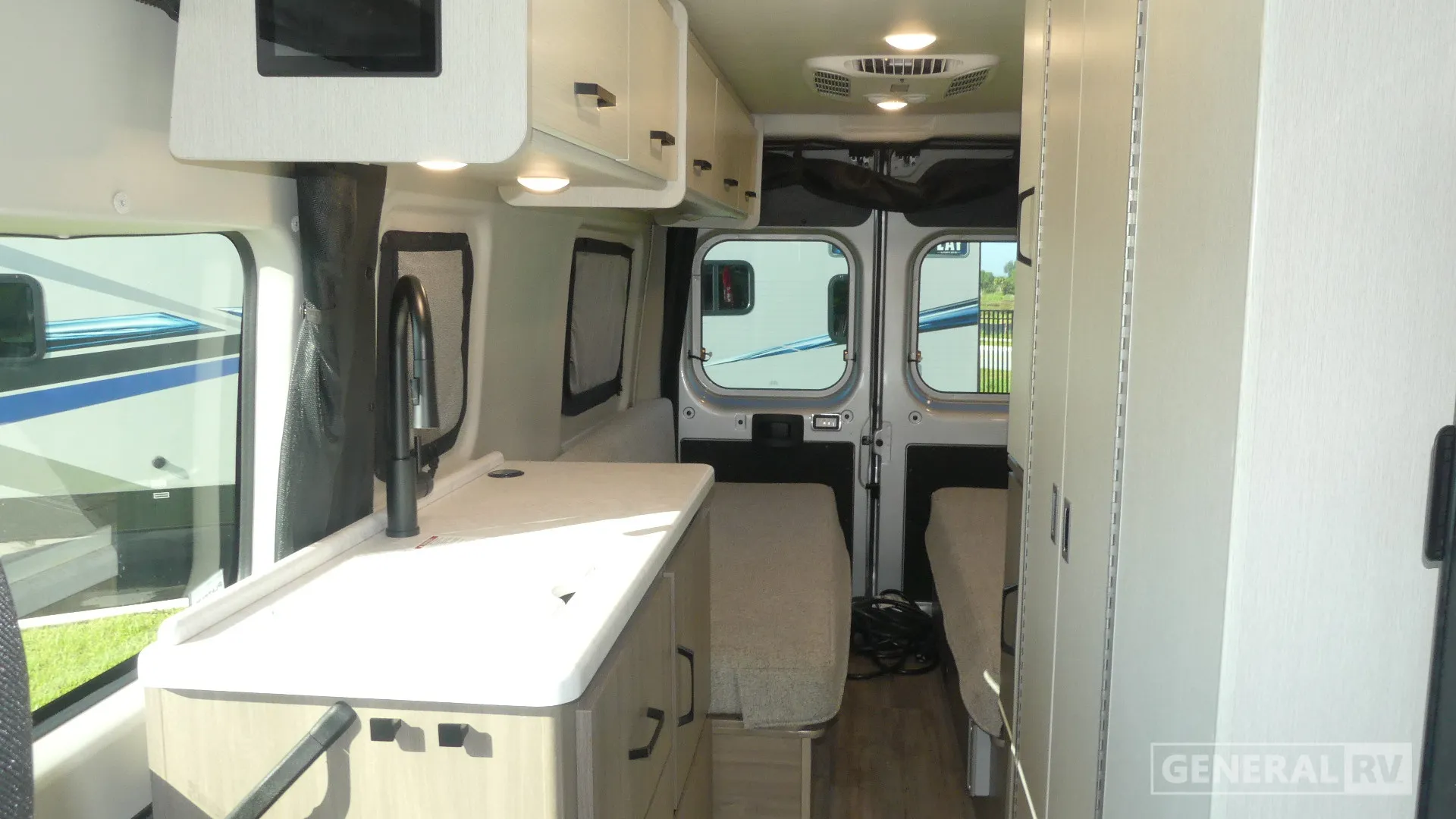 2026 Thor Motor Coach Twist Sport 20US - Photo 3