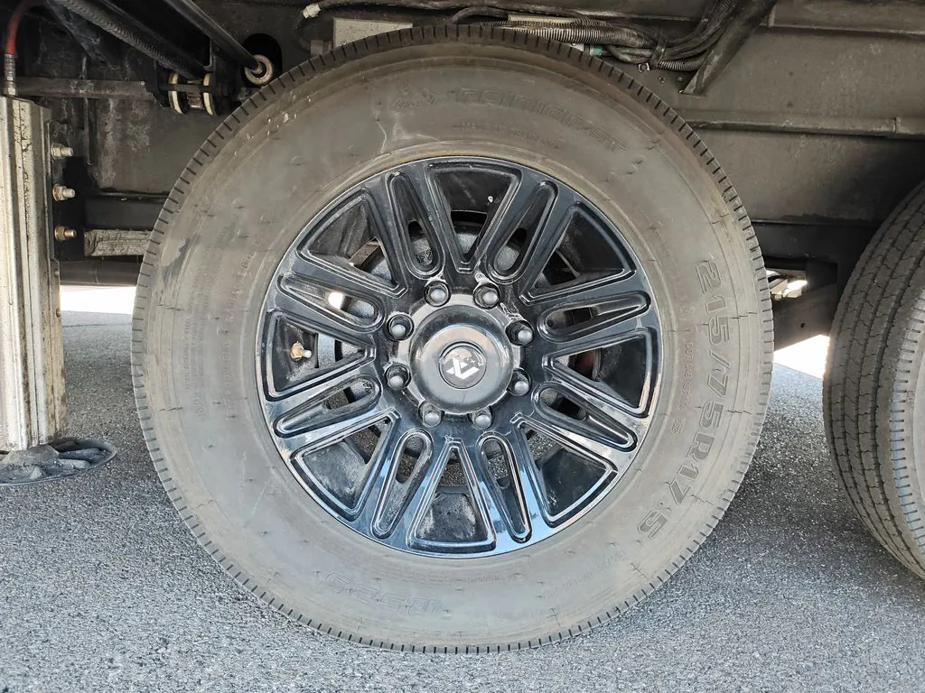 2026 Axiom RV Imperium I2900 - Photo 3