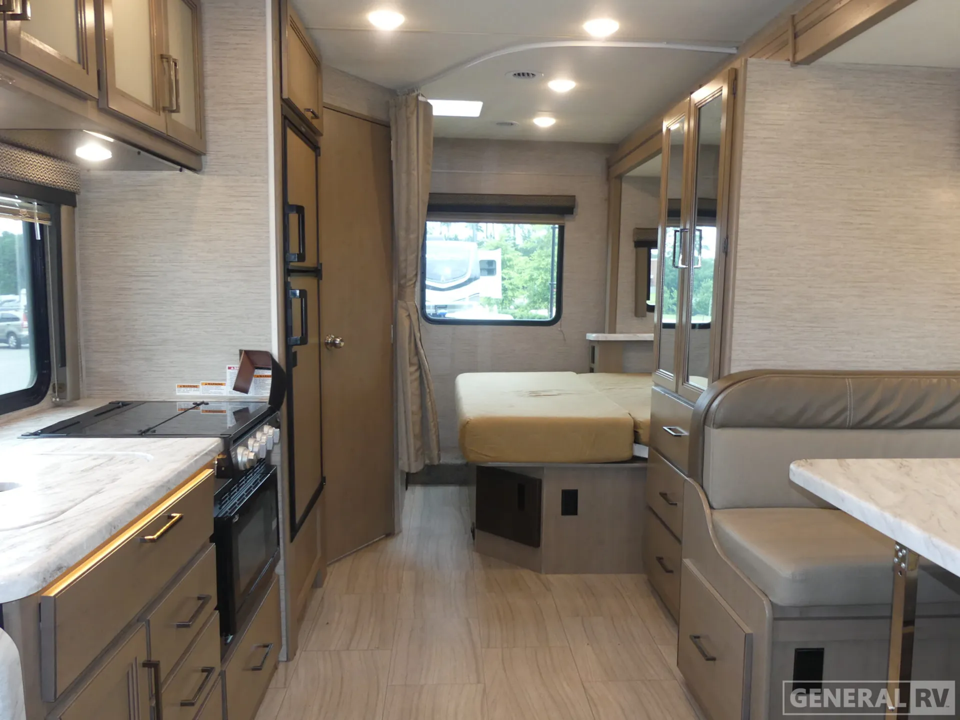 2021 Thor Motor Coach Coleman 24EQ - Photo 3