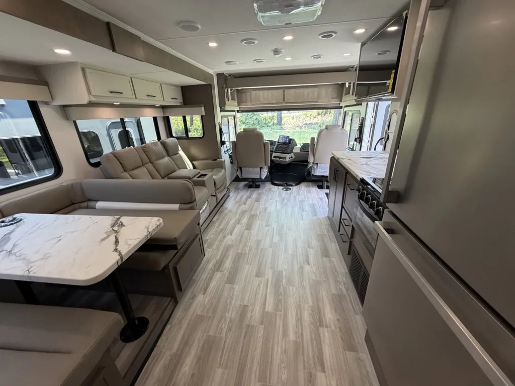 2027 Forest River Georgetown 3 Series GT3 33B3, Photos photo 25
