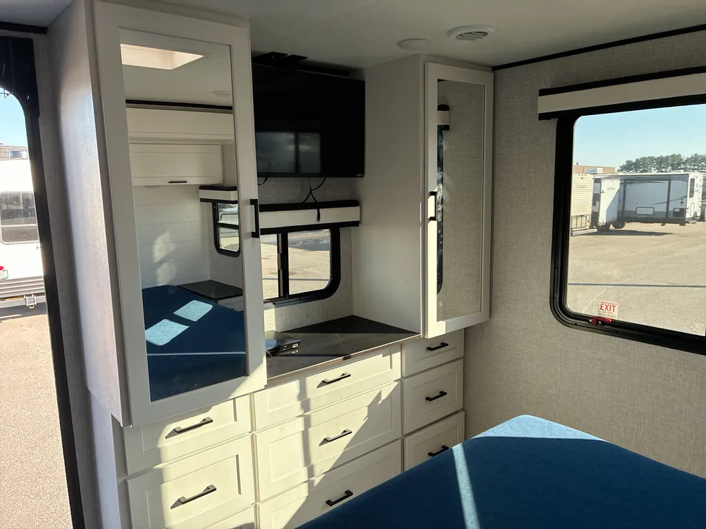 2025 Jayco Jay Feather 26FK, Photos photo 14