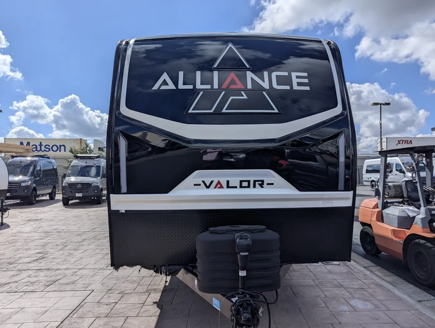 2026 Alliance RV Valor 27T14 - Photo 3