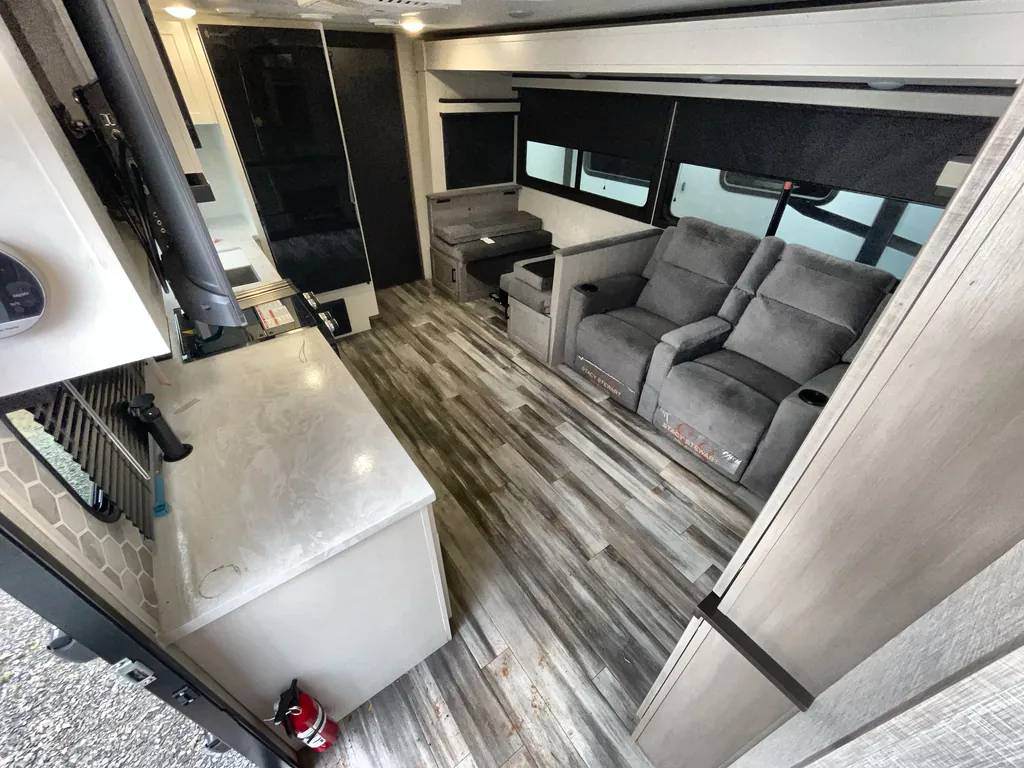 2025 Jayco Jay Feather 29QBH, Photos photo 2