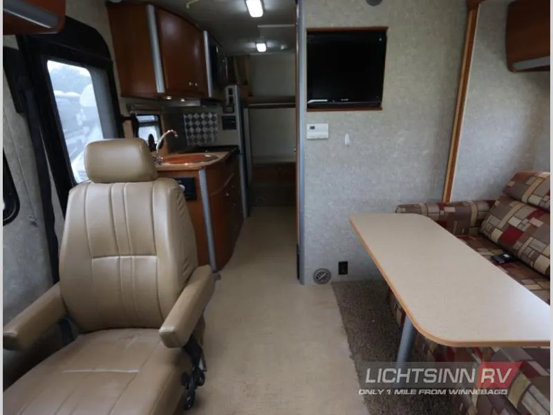 2009 Winnebago View 24P - Photo 3