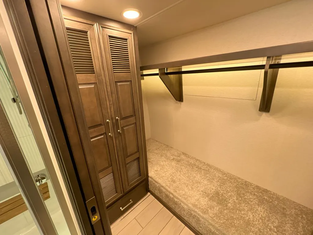 2026 Entegra Coach Aspire 44D, Photos photo 24
