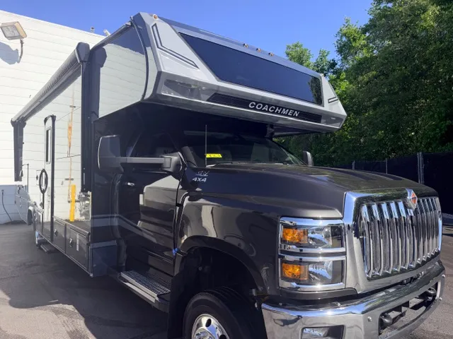 2026 Coachmen Entourage 330DS - Photo 2