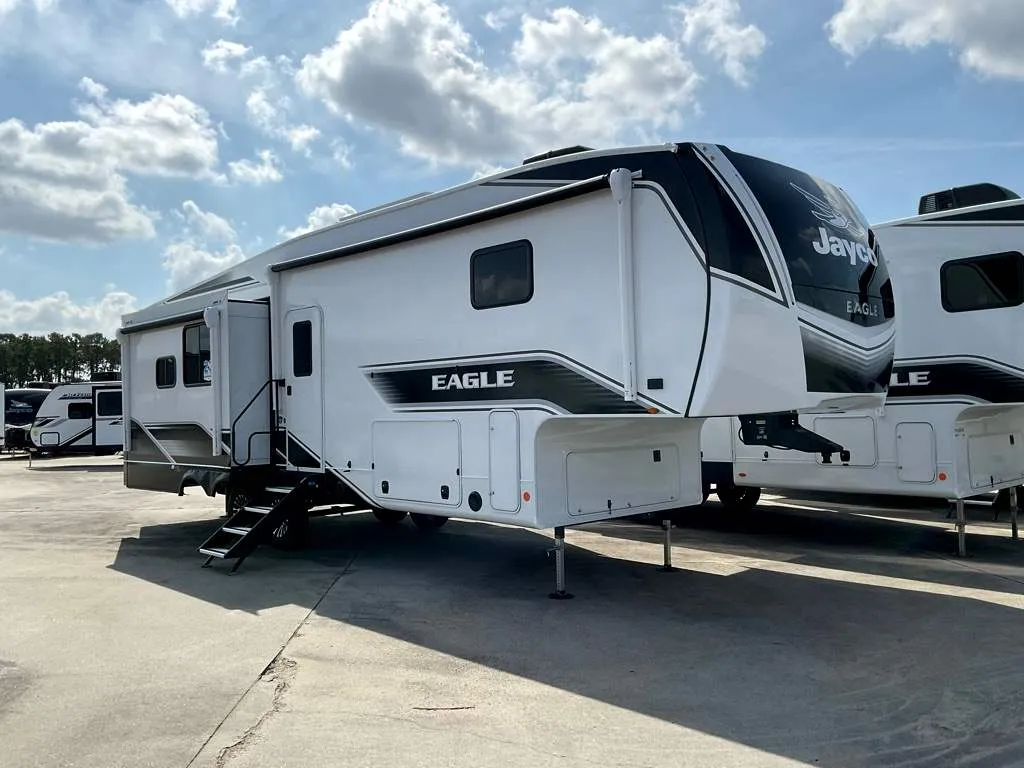 2026 Jayco Eagle 325MKTS - Photo 2