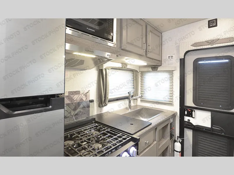 2027 Northwood Arctic Fox Camper 865 - Photo 4