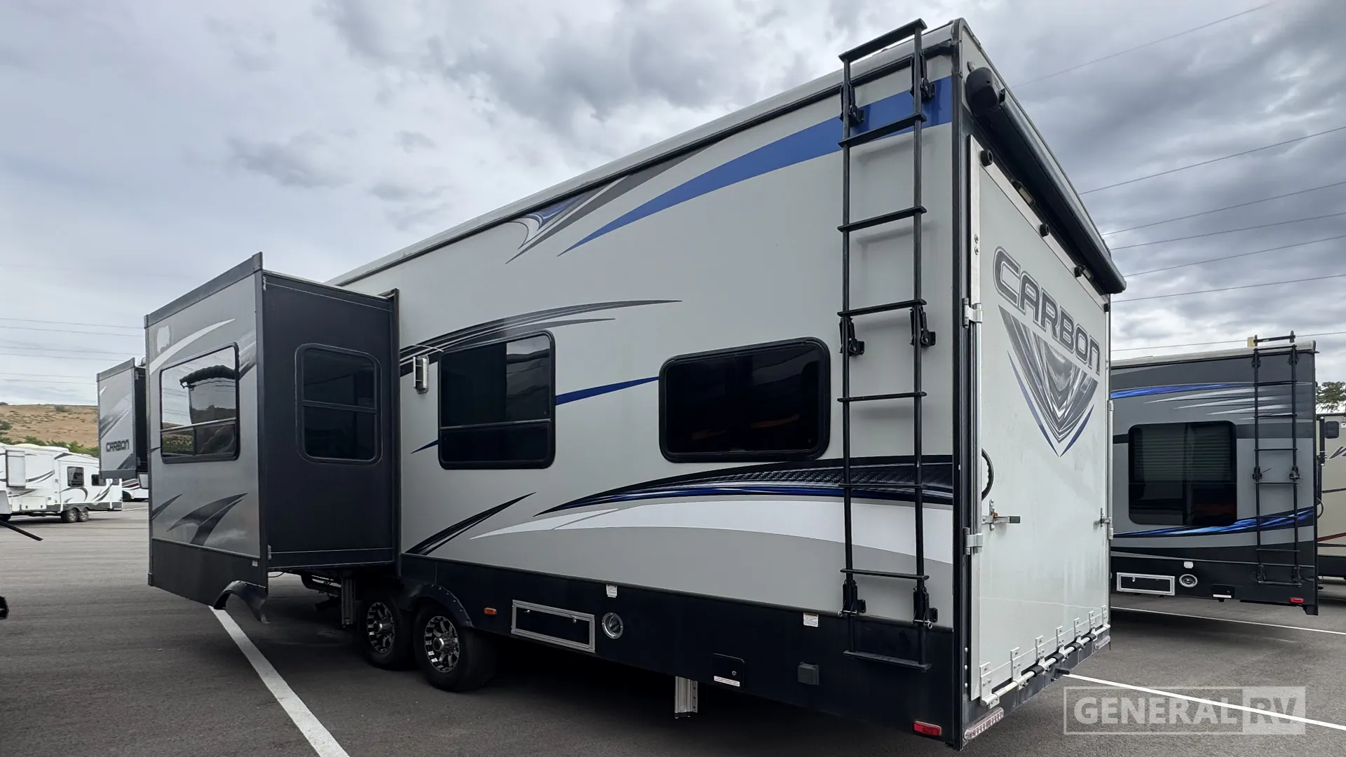 2017 Keystone Carbon 347 - Photo 4