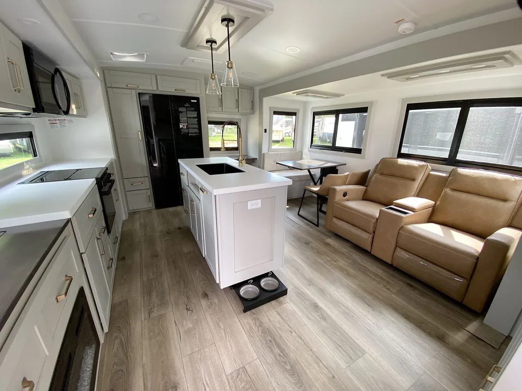 2025 Brinkley Model Z AIR 285, Photos photo 32