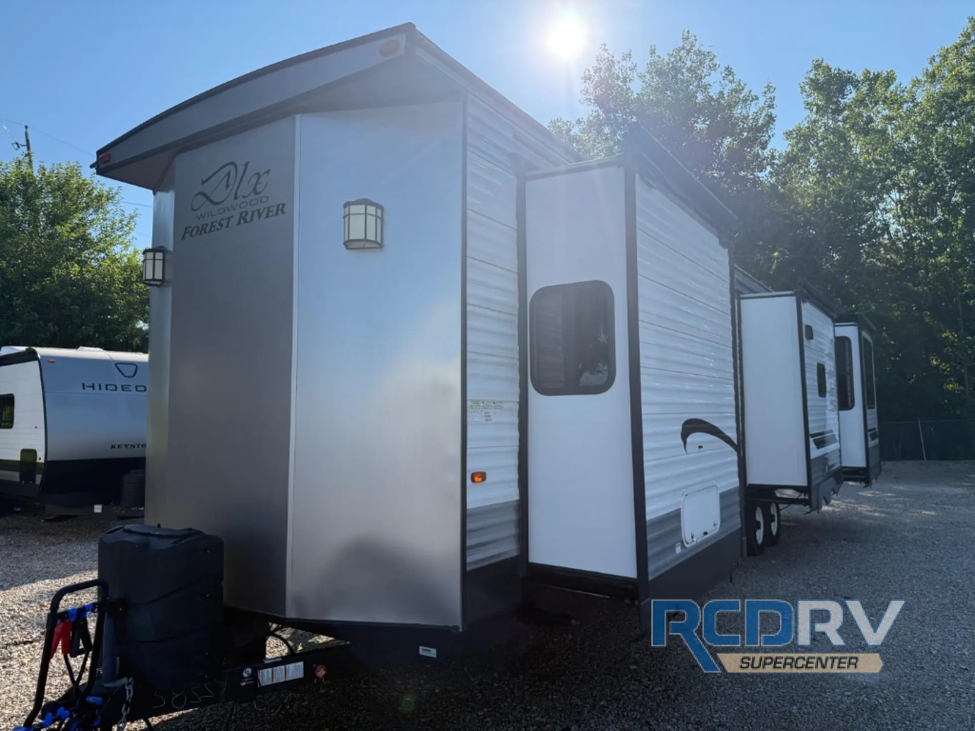 2019 Forest River Wildwood Lodge 395RET - Photo 3