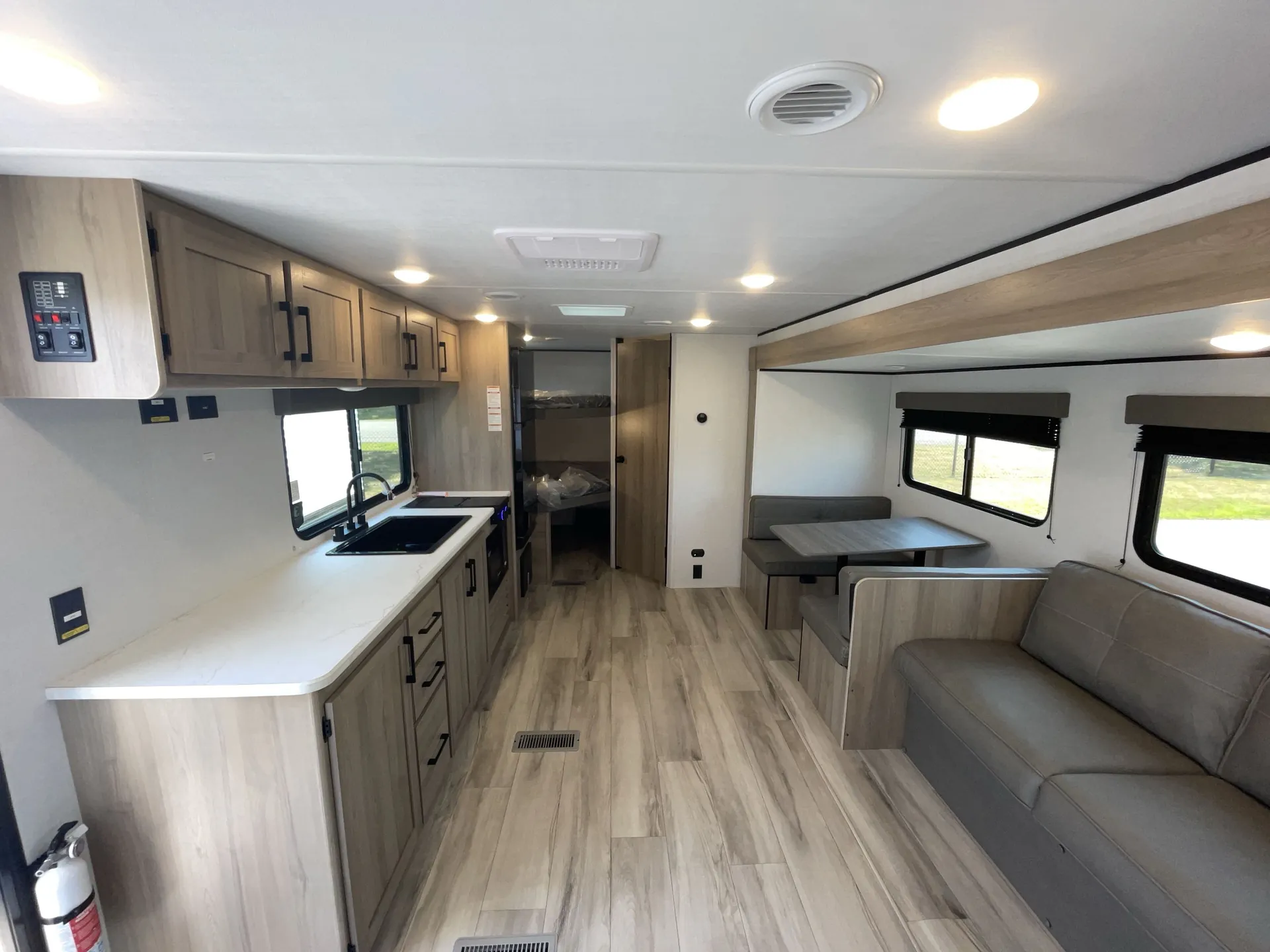 2026 Keystone Coleman 25B — living area main