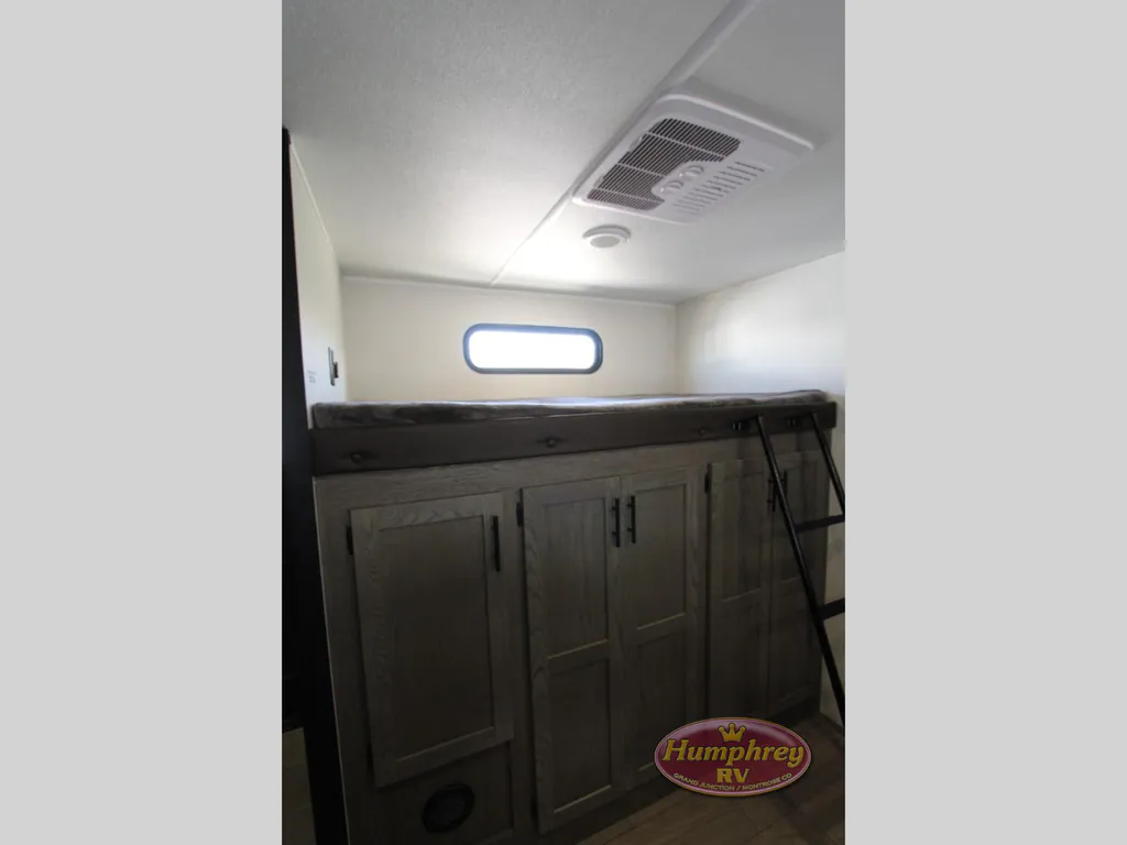 2026 Forest River Cherokee Alpha Wolf 33BH, Photos photo 24