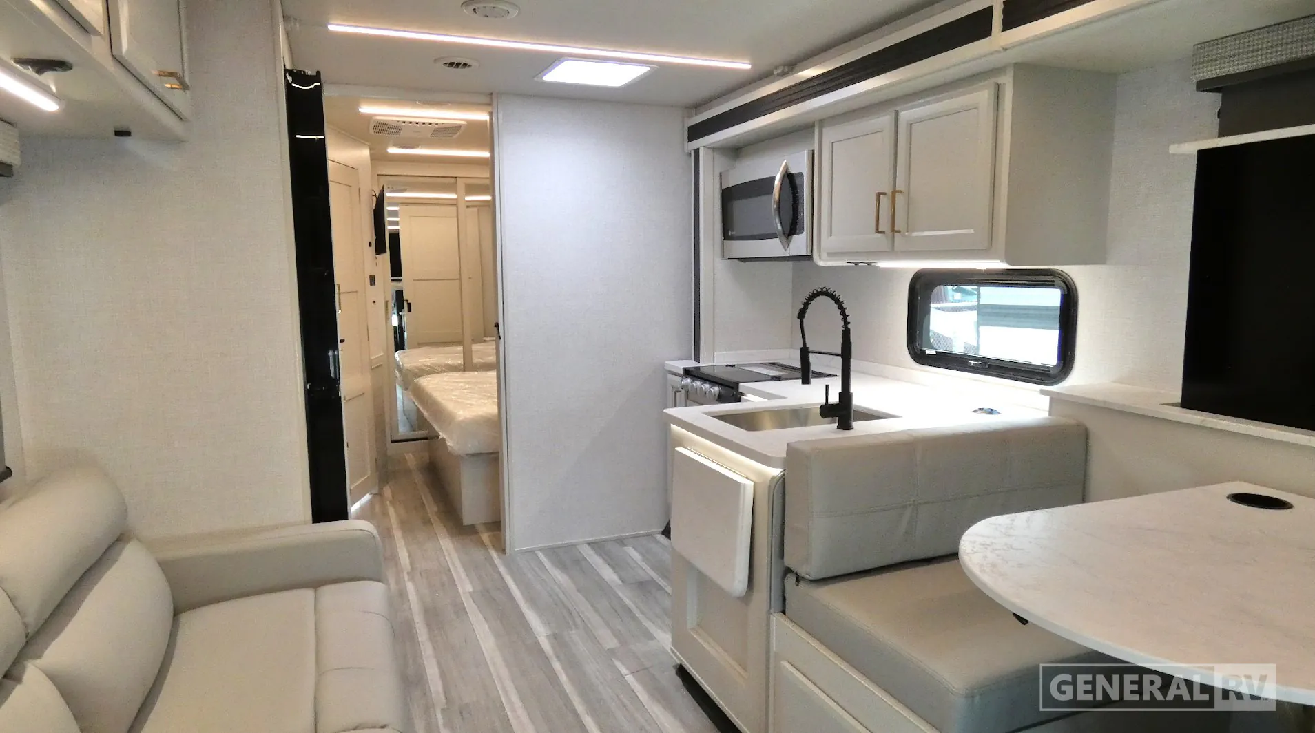 2027 Fleetwood Altitude FS550 32AW - Photo 3