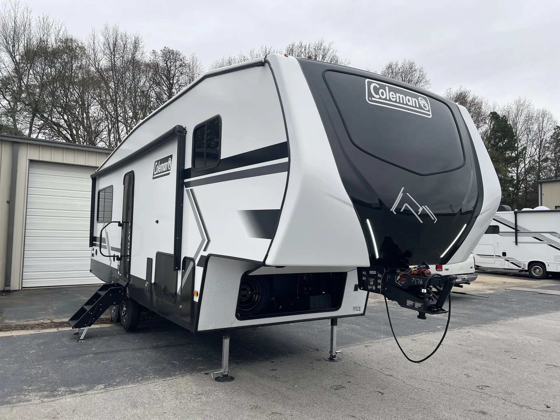 2026 Keystone Coleman Legacy 2400REX - Photo 2