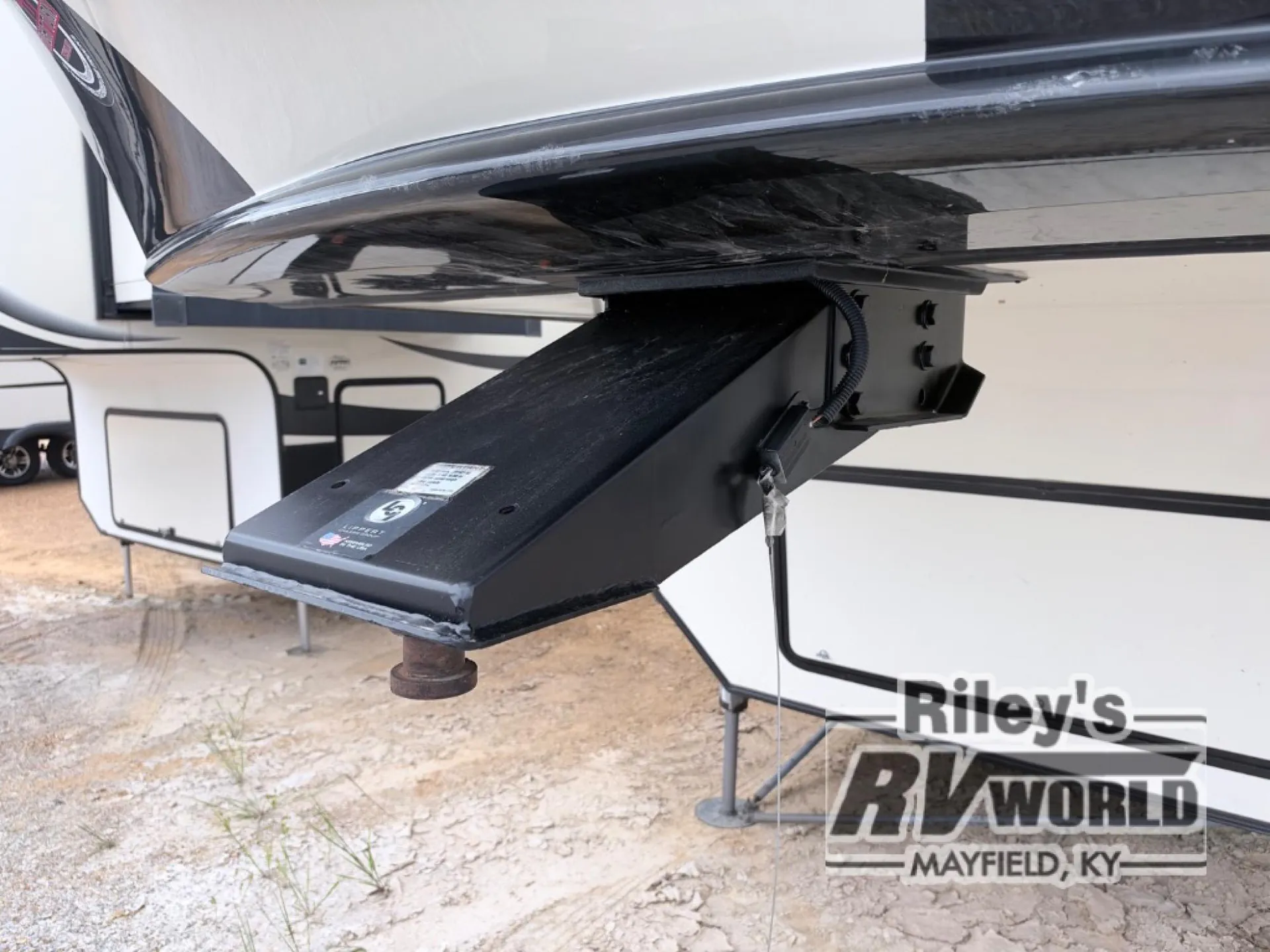 2017 Heartland Bighorn 3575EL - Photo 3