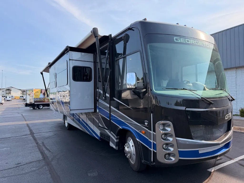 2024 Forest River Georgetown 5 Series GT5 34H5 - Photo 2