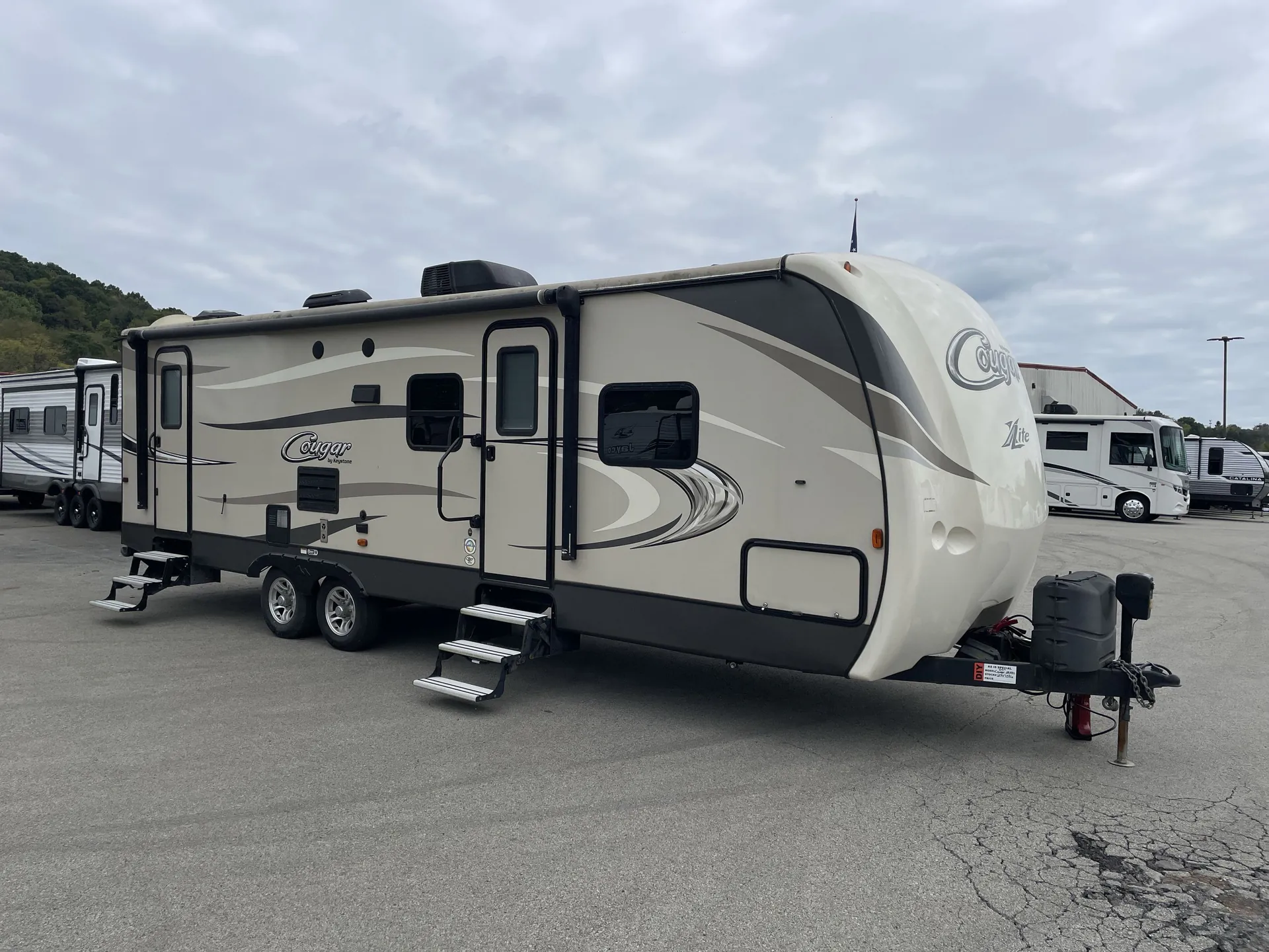 2017 Keystone Cougar XLite 28RBS - Photo 2
