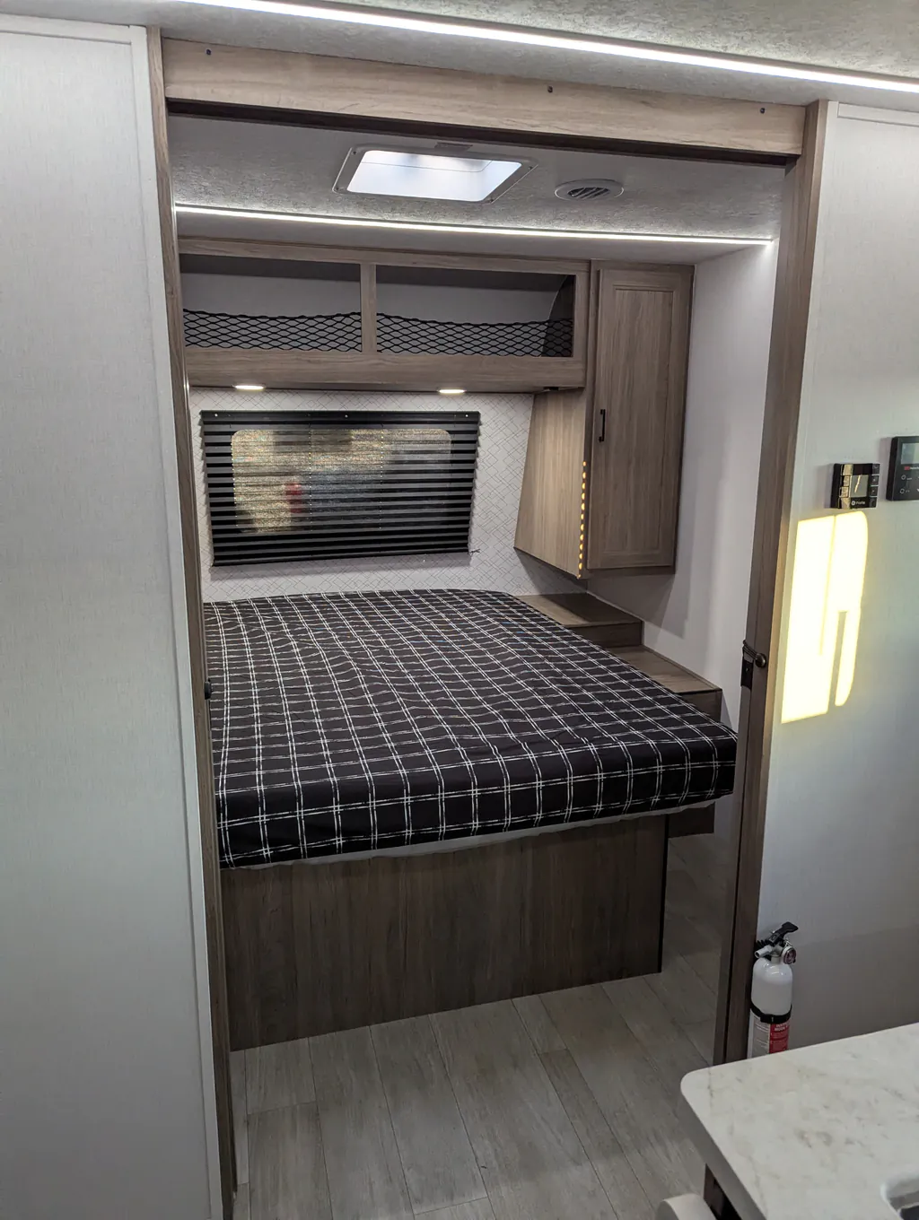 2026 Coachmen Freedom Express Select 30SE, Photos photo 68