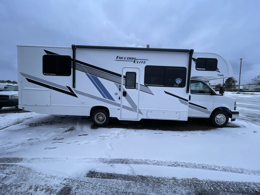 2026 Thor Motor Coach Freedom Elite 28HZ, Photos photo 5