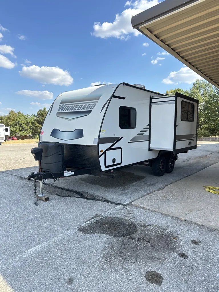 2021 Winnebago Micro Minnie 2108TB - Photo 2