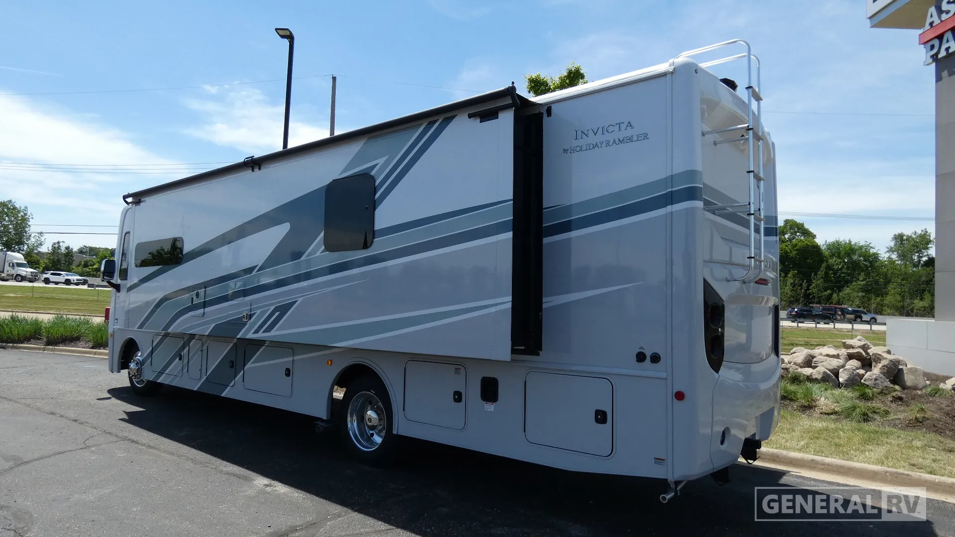 2026 Holiday Rambler Invicta 33HB - Photo 4