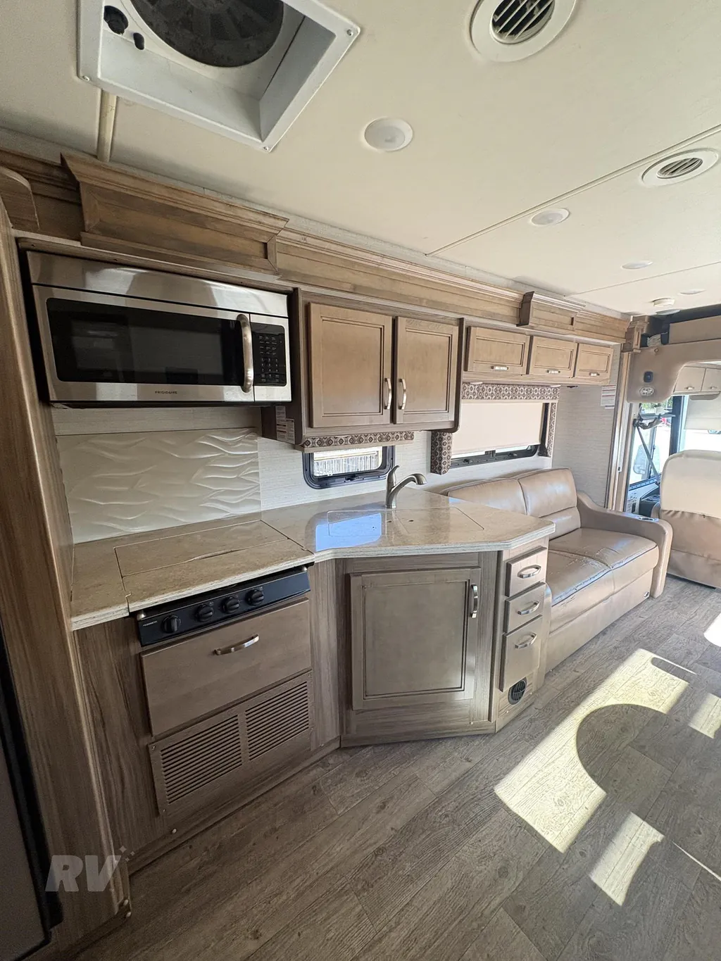 2018 Jayco Precept 29V, Photos photo 18
