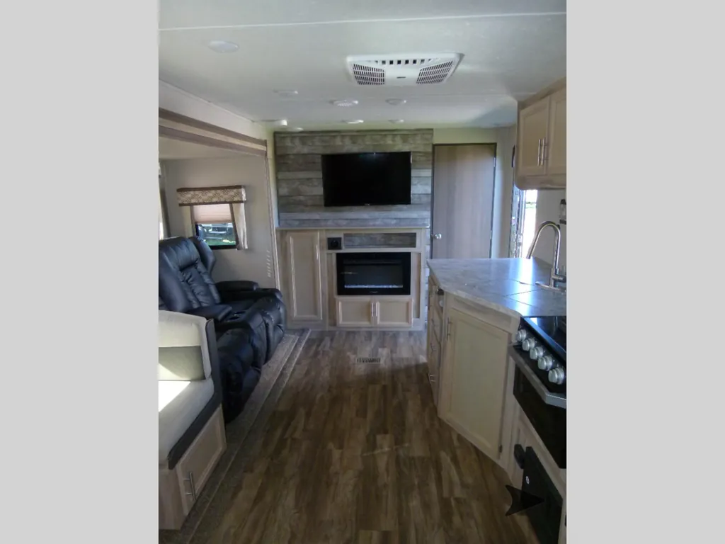 2023 Coachmen Catalina Legacy Edition 243RBS, Photos photo 12