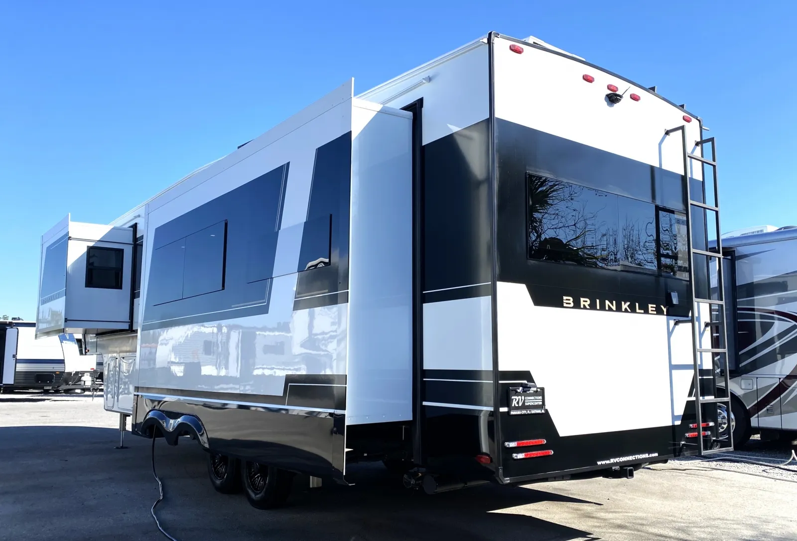 2026 Brinkley Model Z 3200 - Photo 3