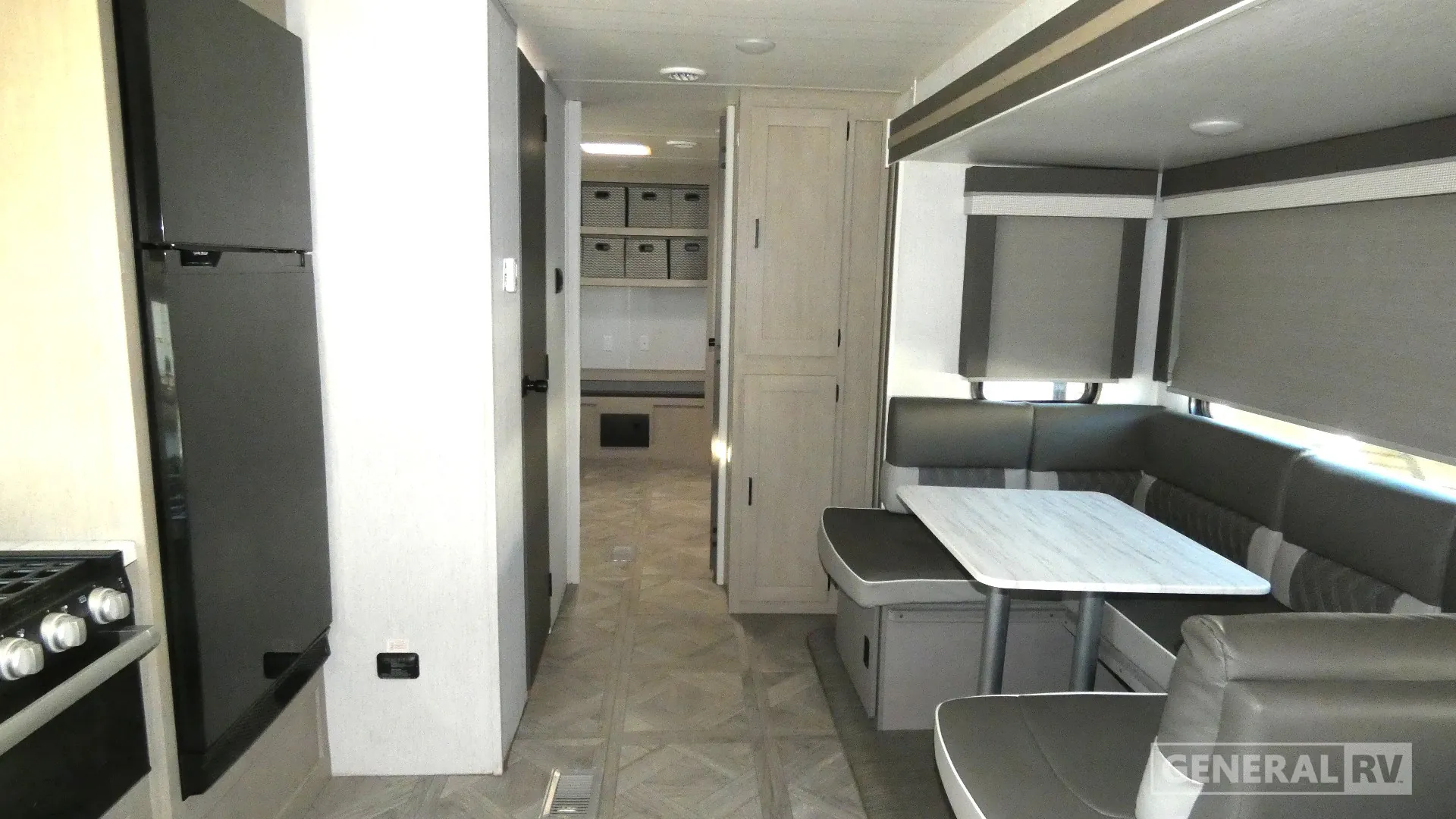 2023 Forest River Wildwood 31KQBTS - Photo 3