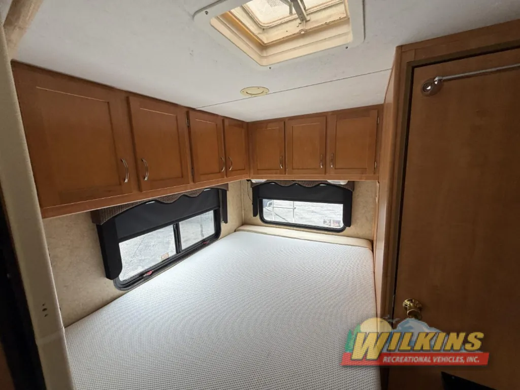 2010 Forest River Sunseeker 2300, Photos photo 22