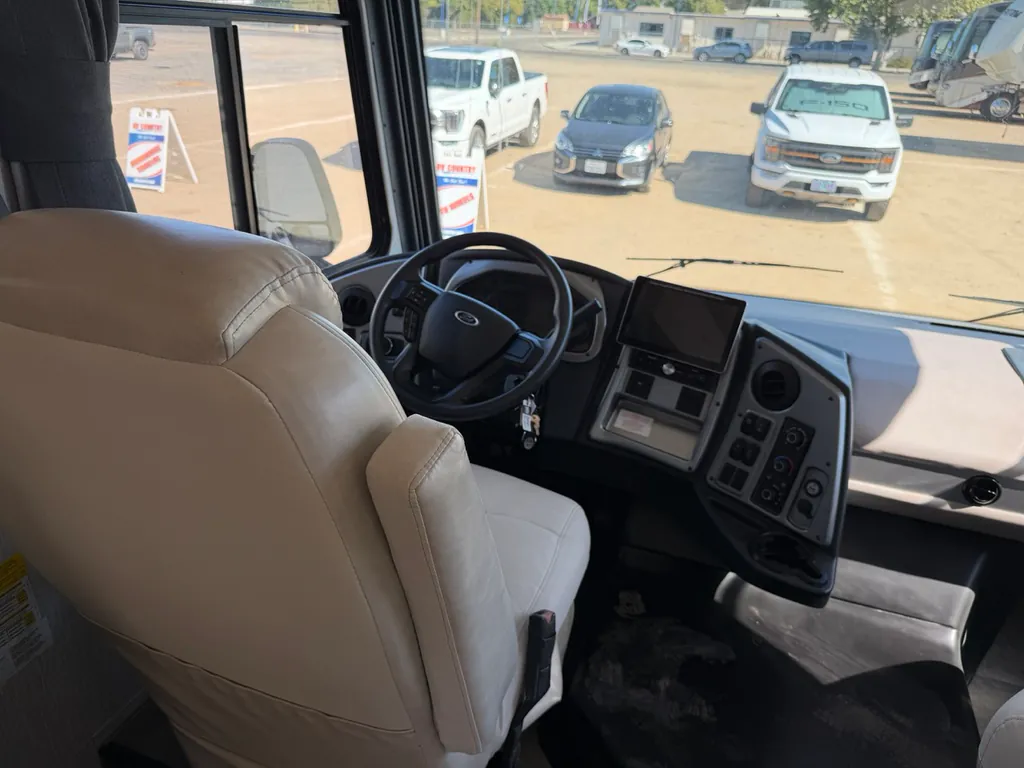 2023 Coachmen Pursuit 31BH, Photos photo 4
