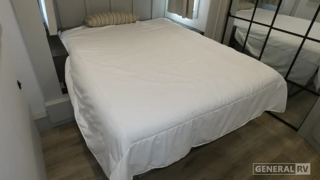 2025 Brinkley Model G 3250, Photos photo 8