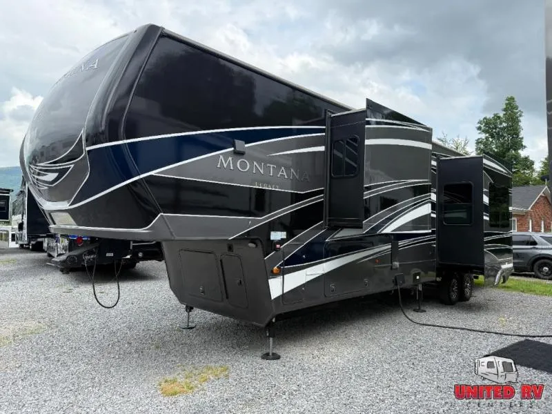 2024 Keystone Montana 3901RK - Photo 3
