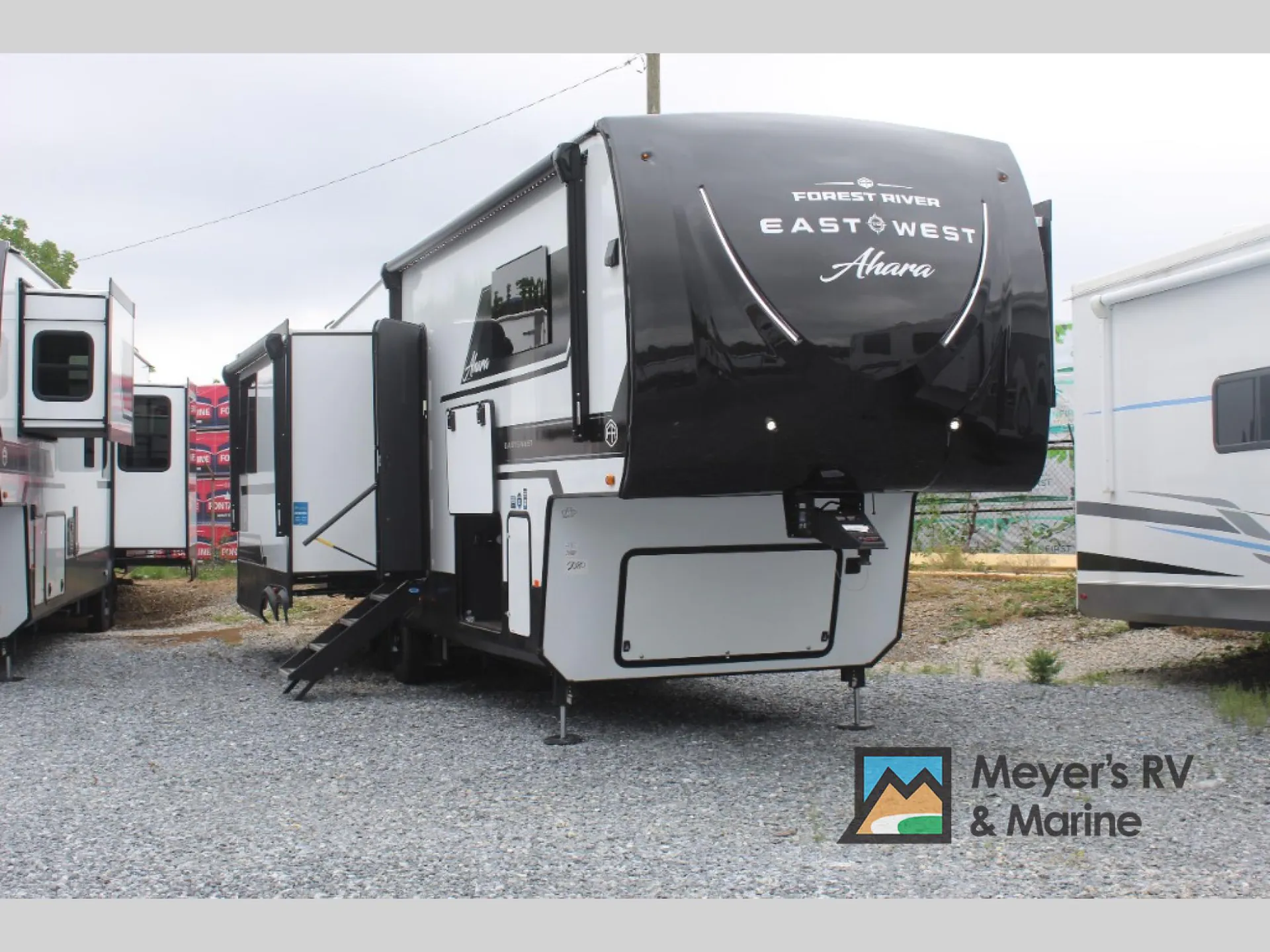 2027 East to West Ahara 297MK - Photo 2