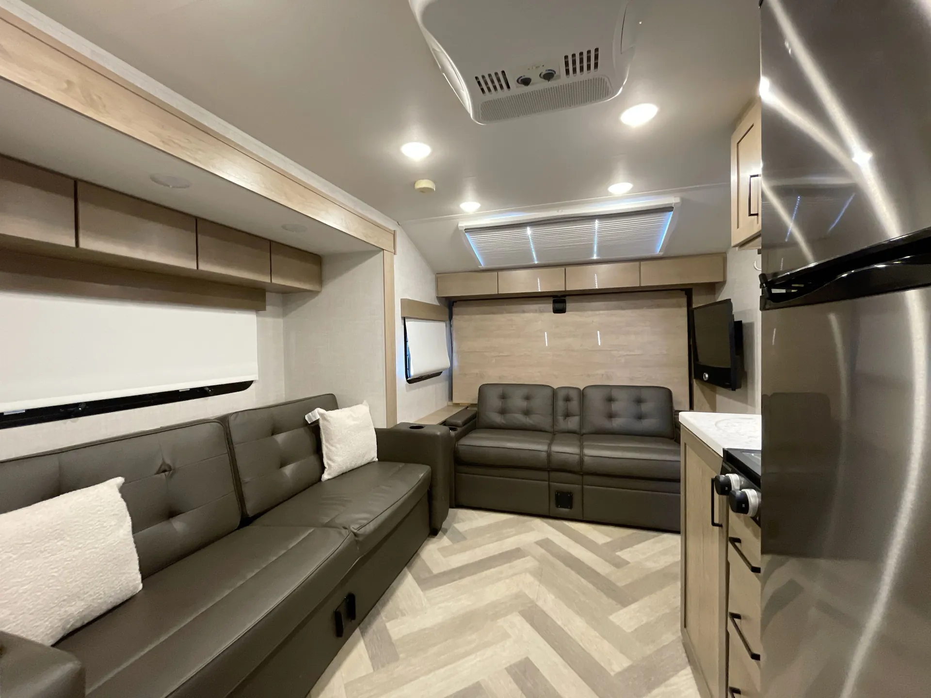 2022 Ember RV Overland 191MSL — living area main