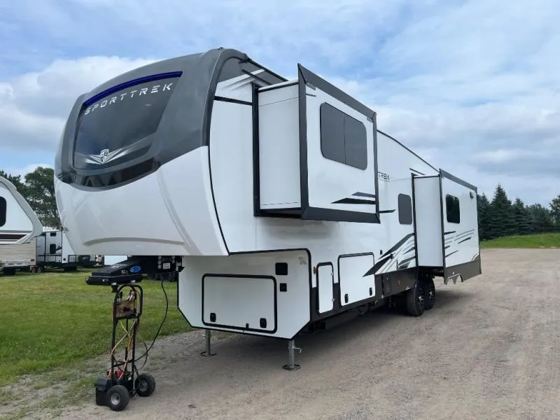 2026 Venture RV SportTrek Touring Edition 353VRK - Photo 2