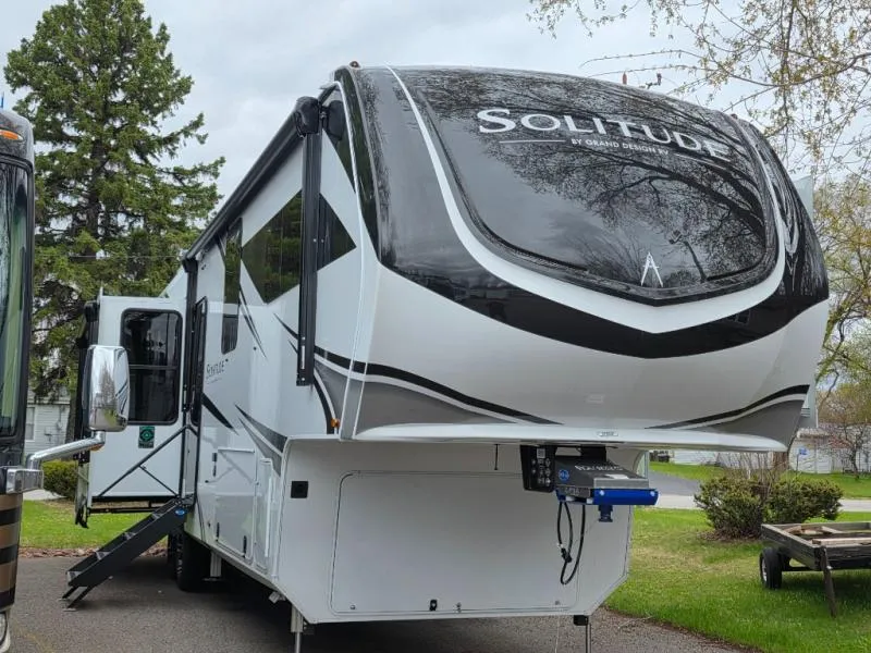 2026 Grand Design Solitude 370DV - Photo 2