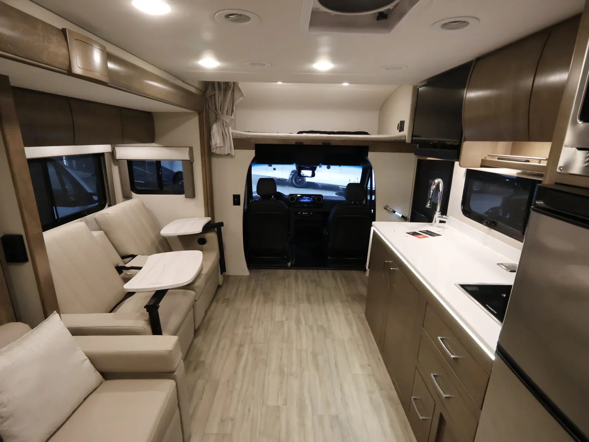 2025 Renegade RV Vienna 25RMC - Photo 4